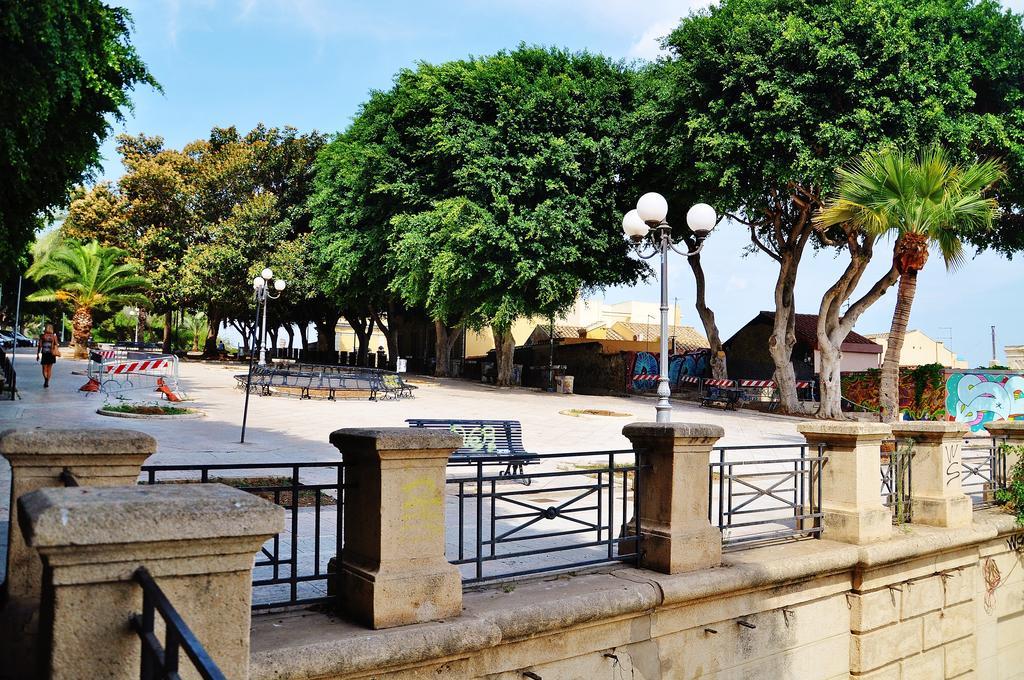 Suite Via Sulis 61 Cagliari Kültér fotó